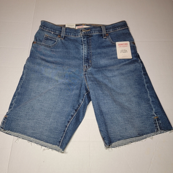 Signature by Levi Strauss Blue Jeans Bermuda High-Rise Shorts‎ - Picture 1 of 10
